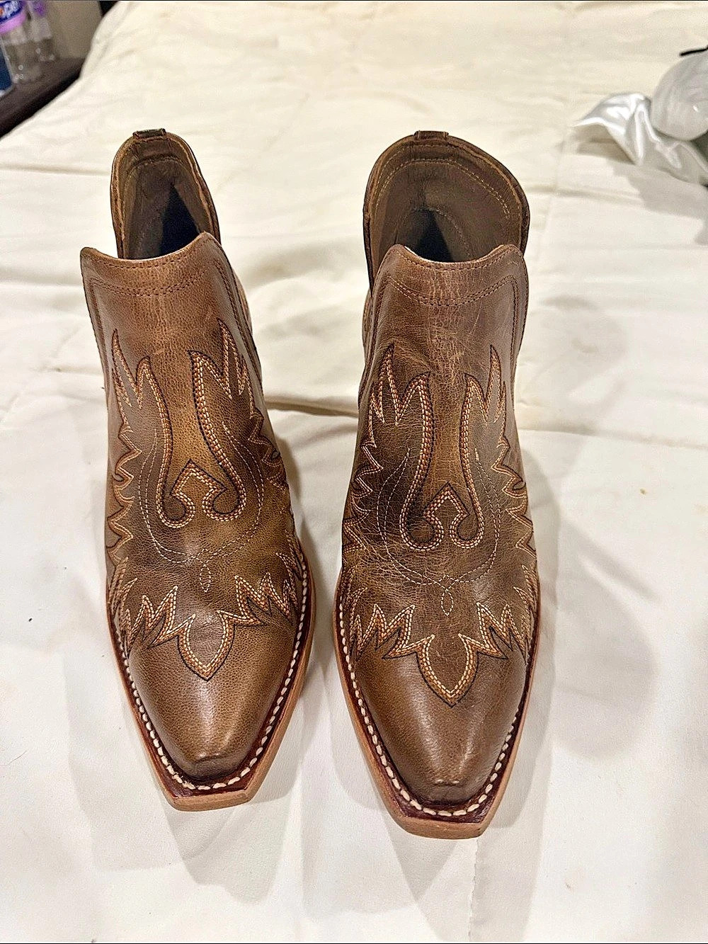 Ariat Dixon Western Bootie Brown Embroidered Ankle Boots